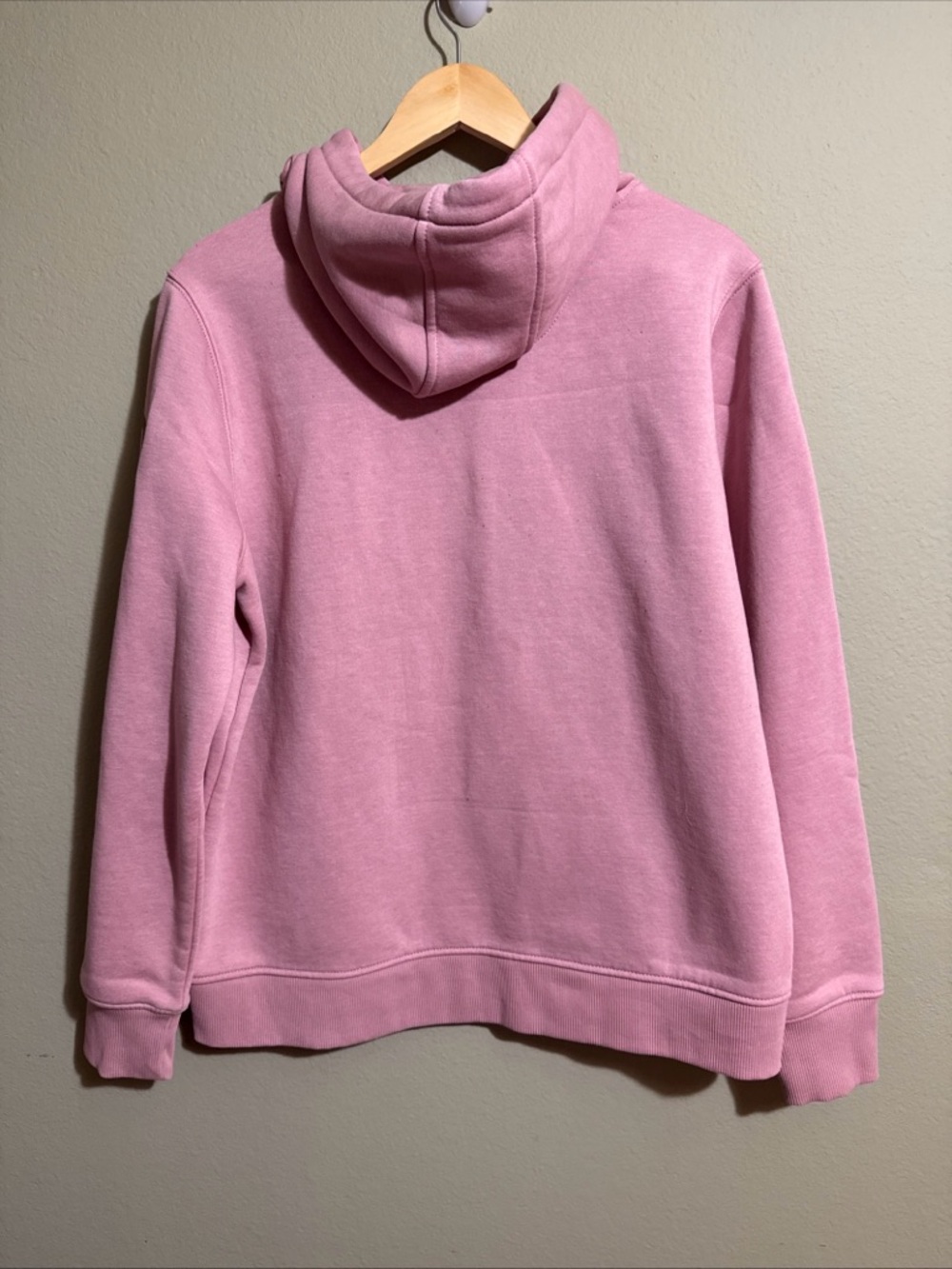 Carhartt Women’s Pink Relaxed Fit Hoodie Logo Sleeve Sweatshirt Large 12-14 - Picture 6 of 6